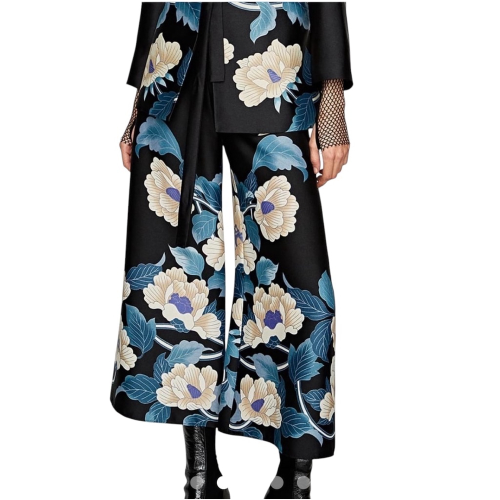 ZARA Womens XS Floral Cropped Culotte Wide Leg Pants Career Cocktails Artsy